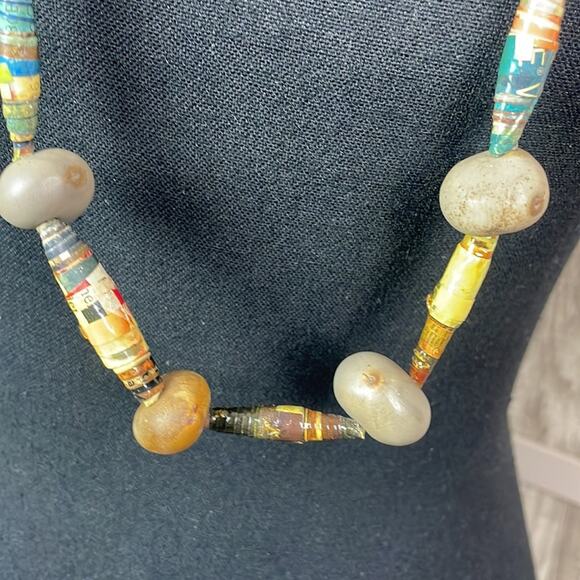 Paper mache long beaded necklace - Picture 3 of 6